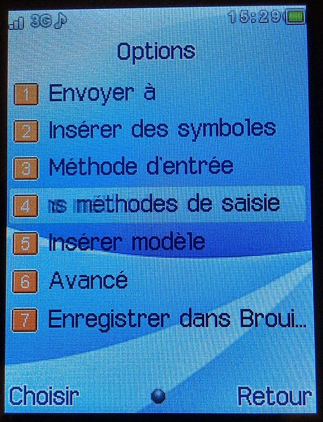 Quand le texte du menu est trop long, ce texte défile sur le côté.