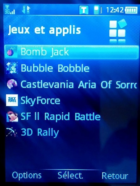 Il est possible d'ajouter des applications JAVA