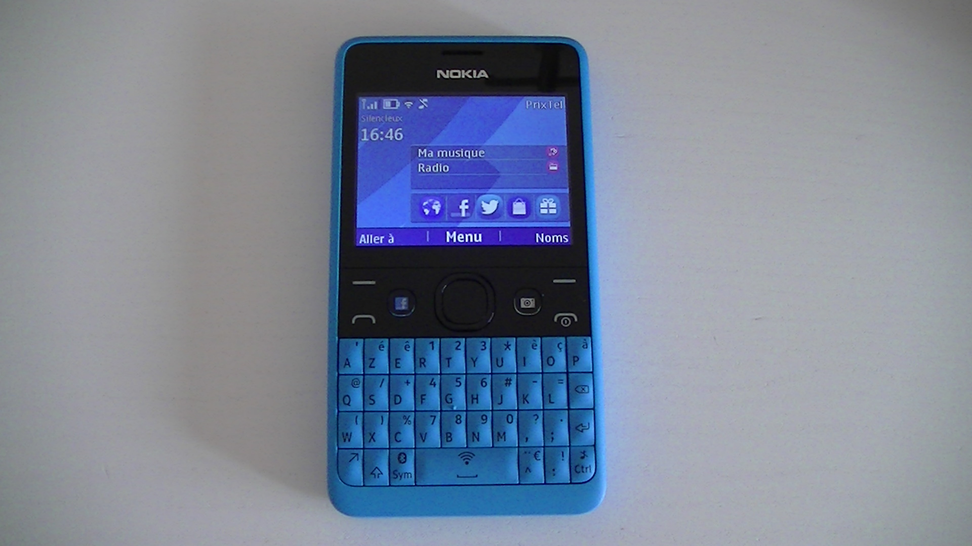 Звуки кнопочного нокиа. Nokia Asha 210. Nokia Asha 210 Blue. Nokia Asha 210 корпус. Nokia Asha Dual SIM QWERTY.