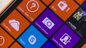 Nokia Lumia 735 - vue 04