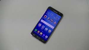 Samsung Galaxy J7 (2016) - vue 03