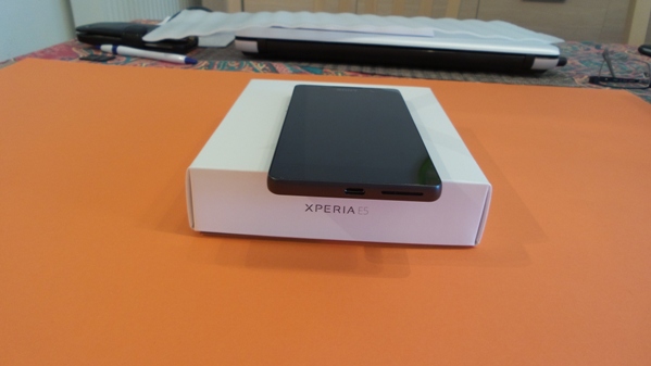 sony-xperia-e5-vue-07